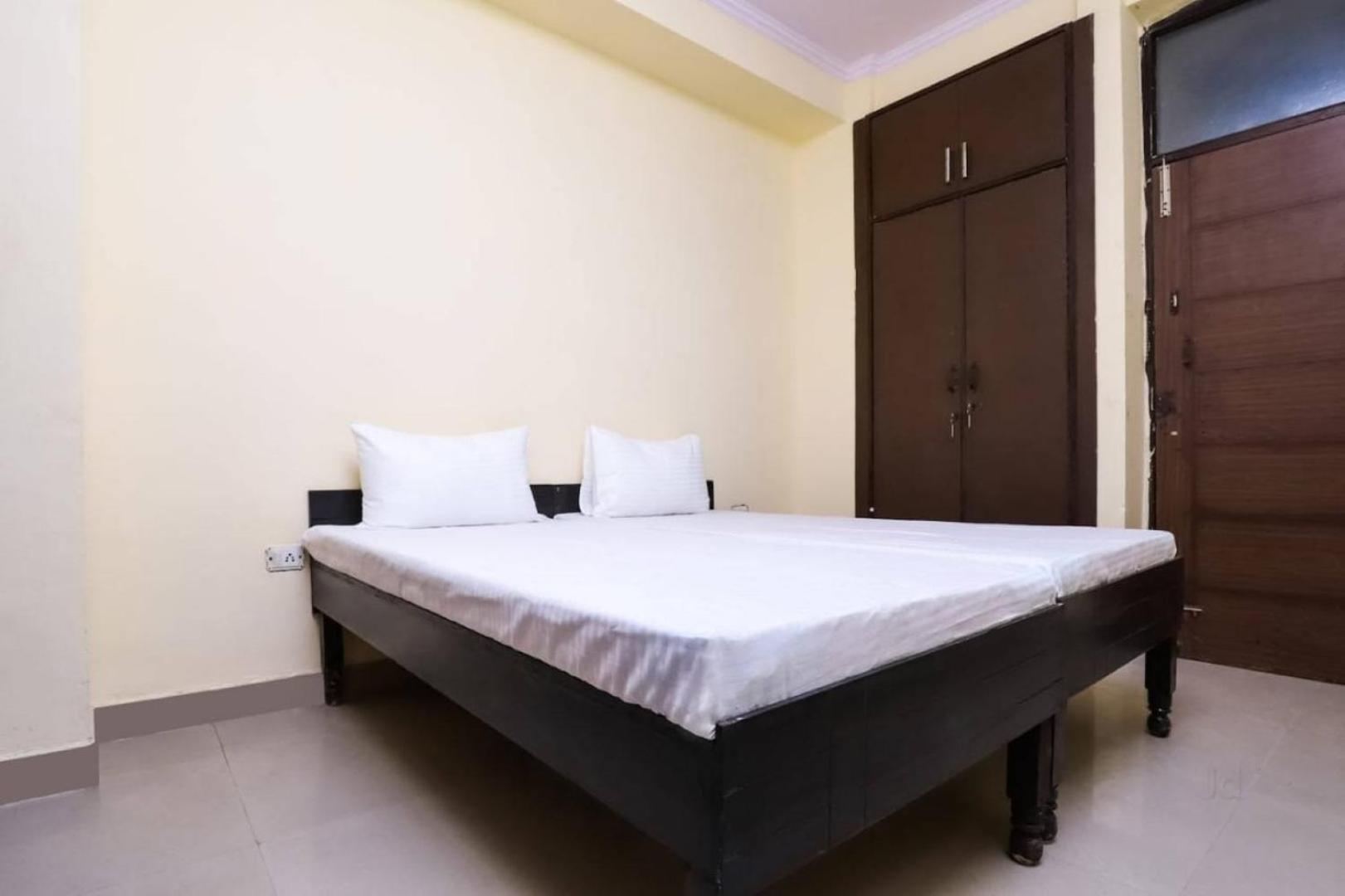 Chirag Hotel,Ghaziabad Exterior photo